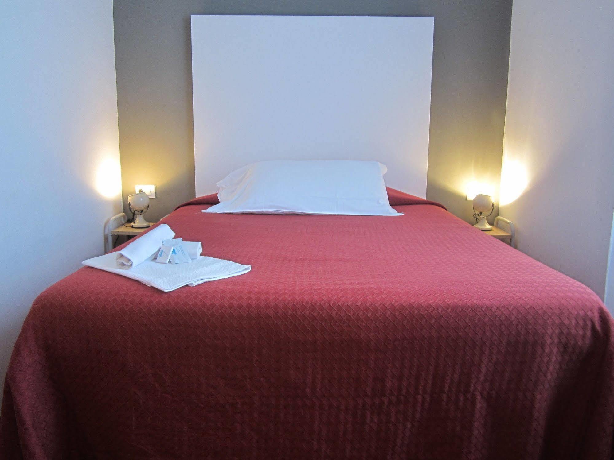 Hotel Piccola Firenze Фиренцуола Екстериор снимка